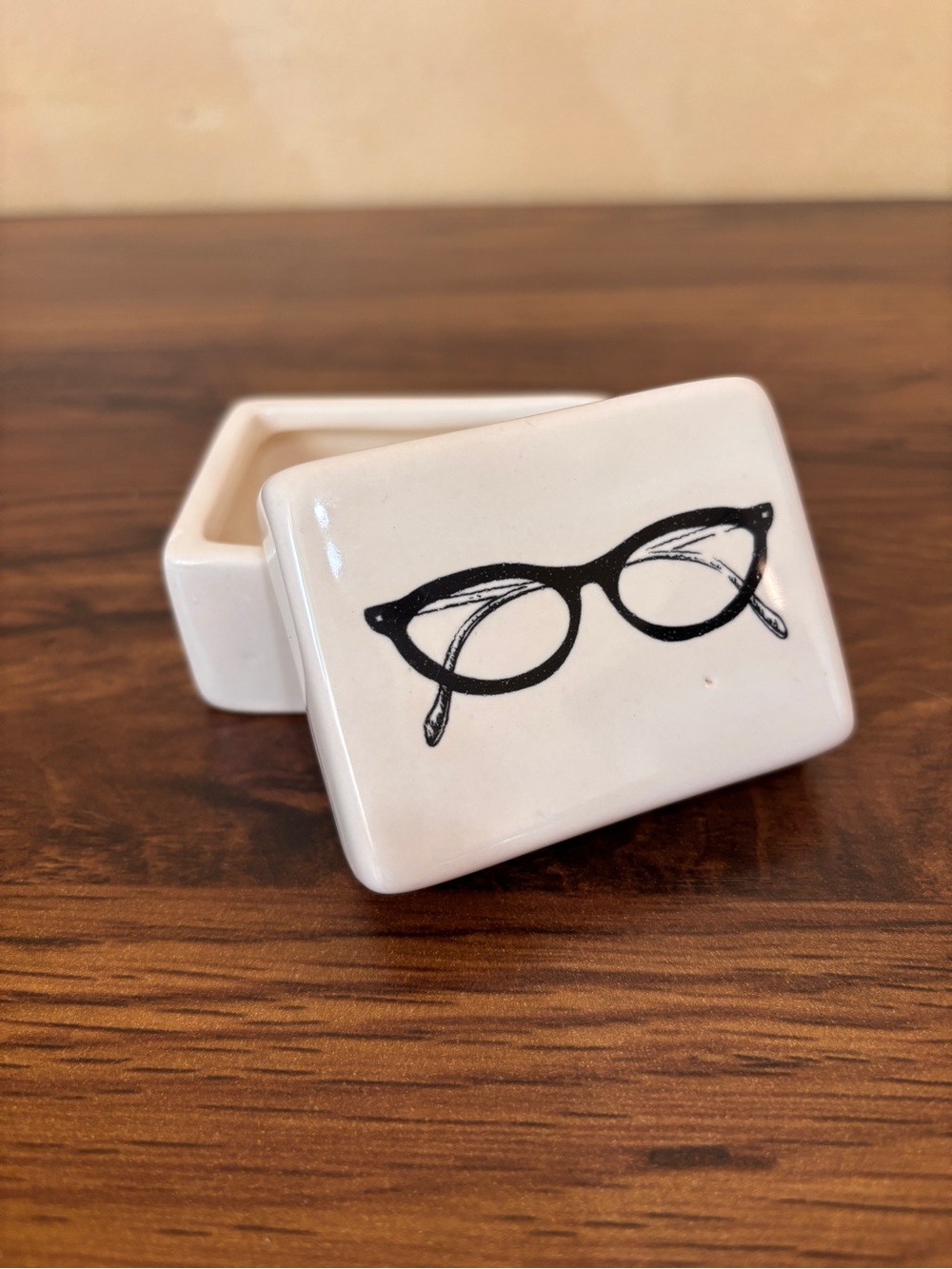 Reading Glasses Motif Small Ceramic Trinket Dish with Lid - Contact Lens Holder